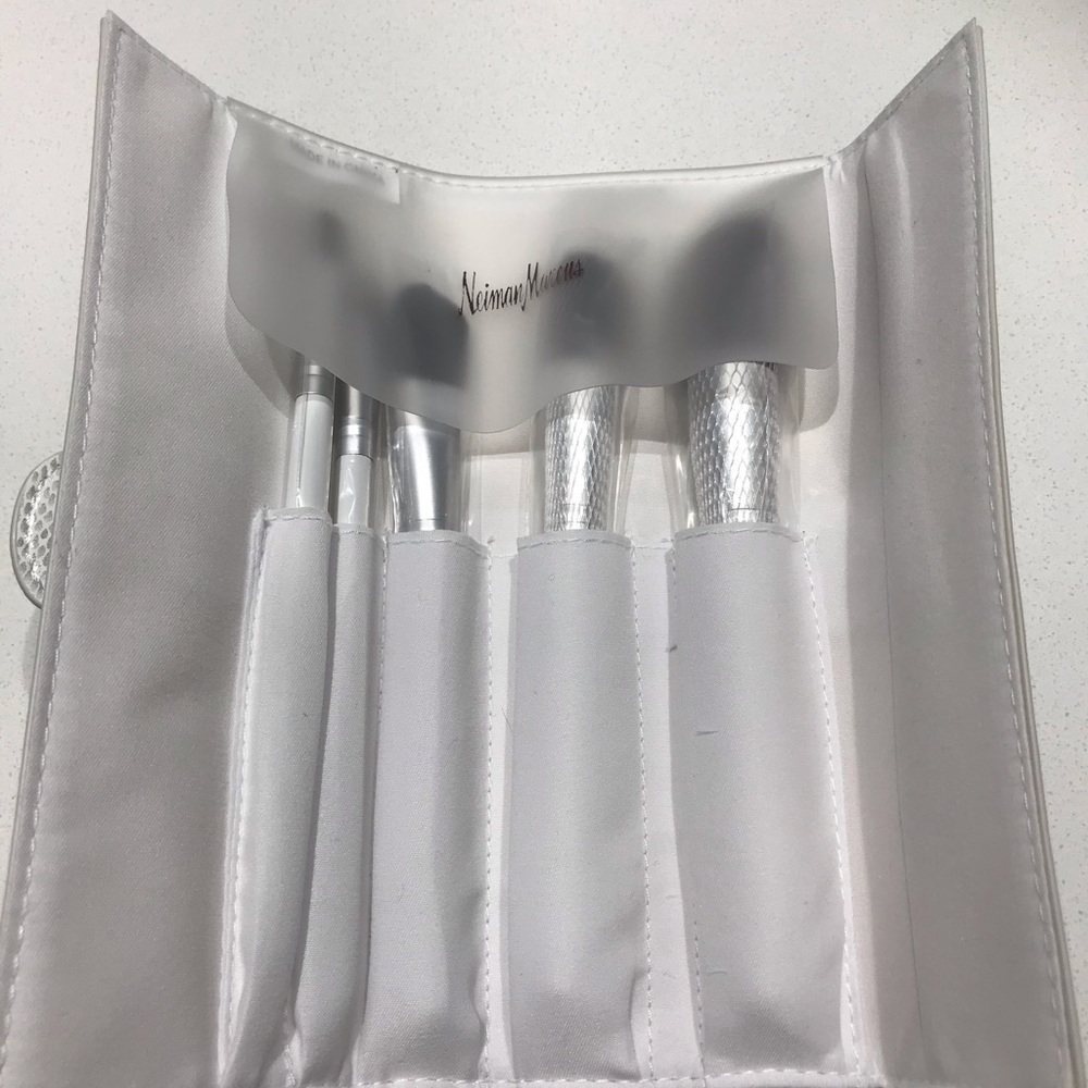 Neiman Marcus brushes kit